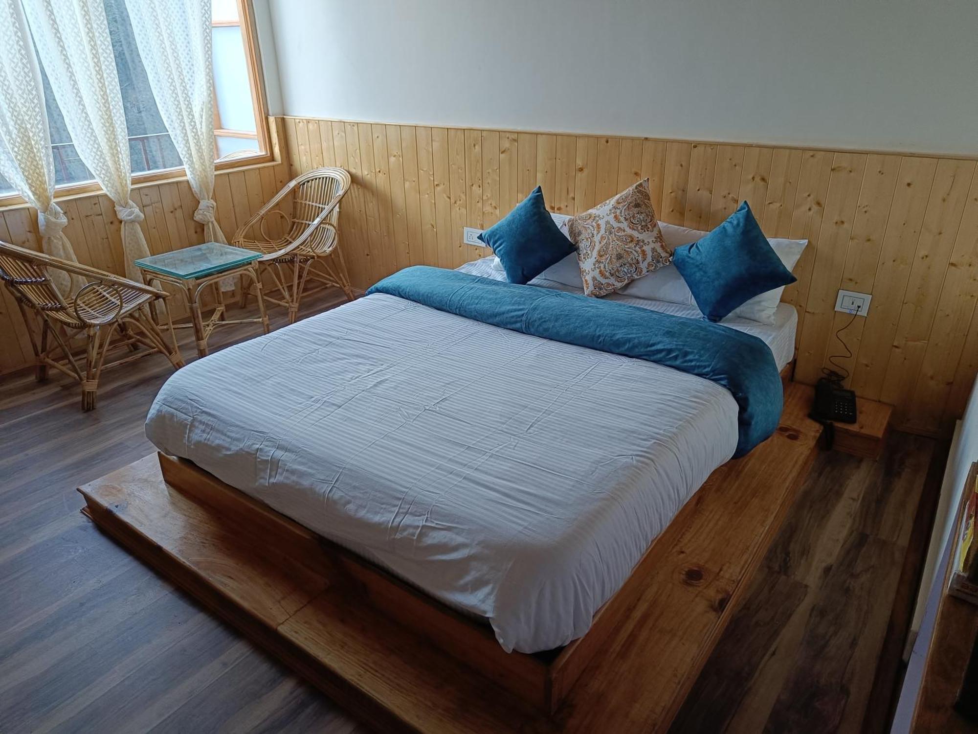 Trimounts-A Boutique Hotel & Wellnes Center In Tirthan Valley Banjar Экстерьер фото