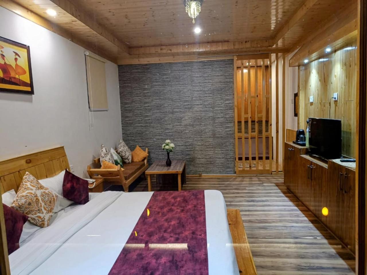 Trimounts-A Boutique Hotel & Wellnes Center In Tirthan Valley Banjar Экстерьер фото