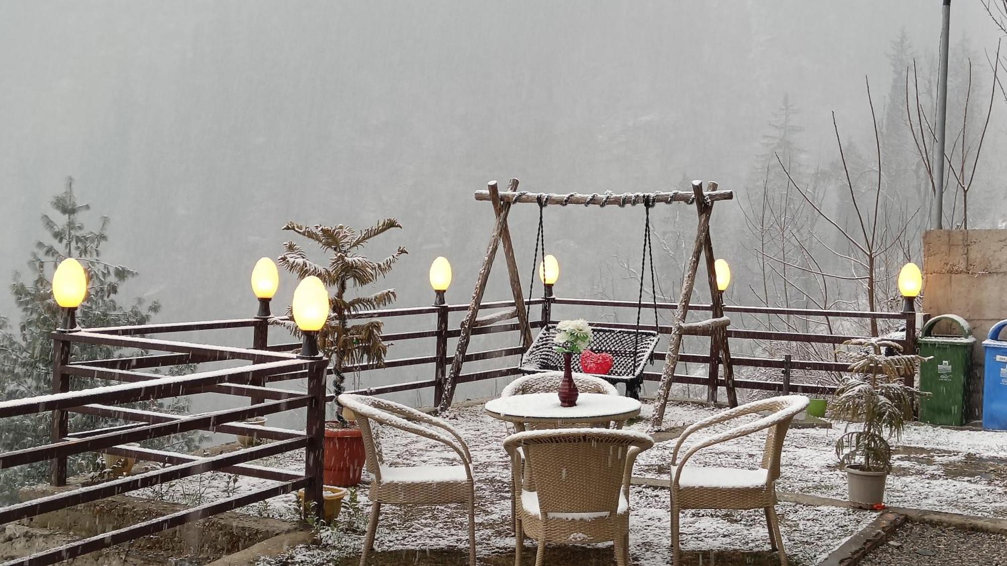 Trimounts-A Boutique Hotel & Wellnes Center In Tirthan Valley Banjar Экстерьер фото