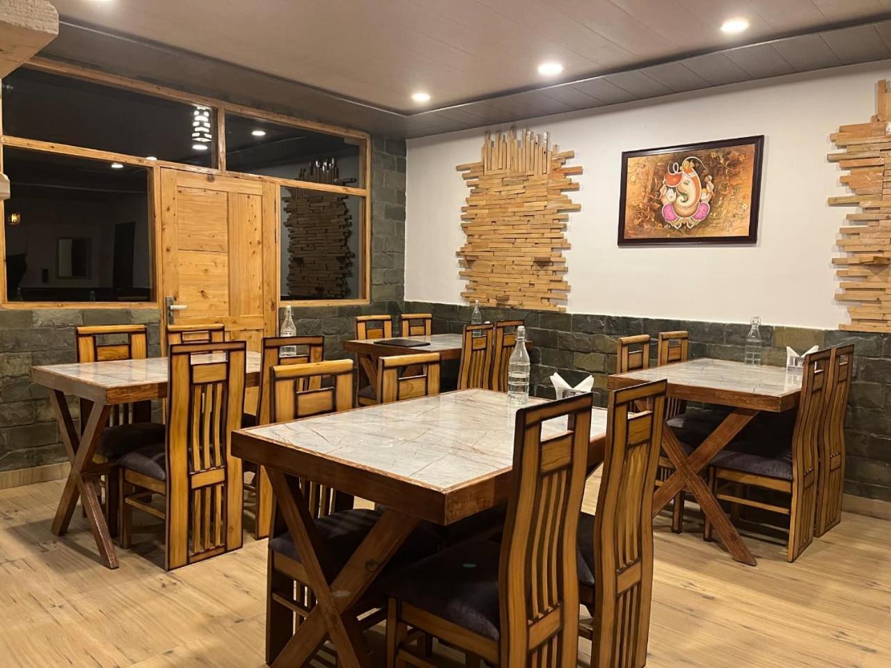 Trimounts-A Boutique Hotel & Wellnes Center In Tirthan Valley Banjar Экстерьер фото